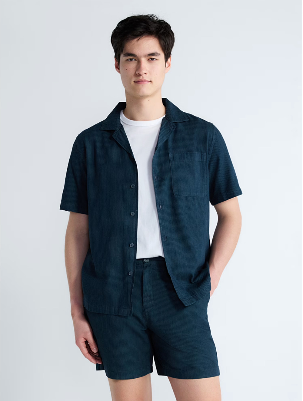 Free Assembly Mens Cotton Workwear Camp Shirt Short Sleeve S Dark Indigo Stripe